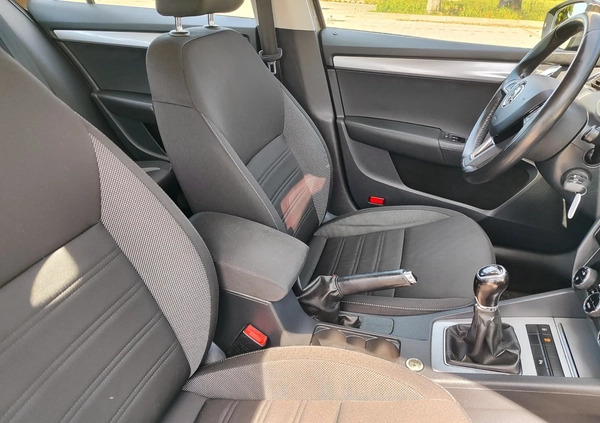 Skoda Octavia cena 41000 przebieg: 222000, rok produkcji 2018 z Świdnica małe 191